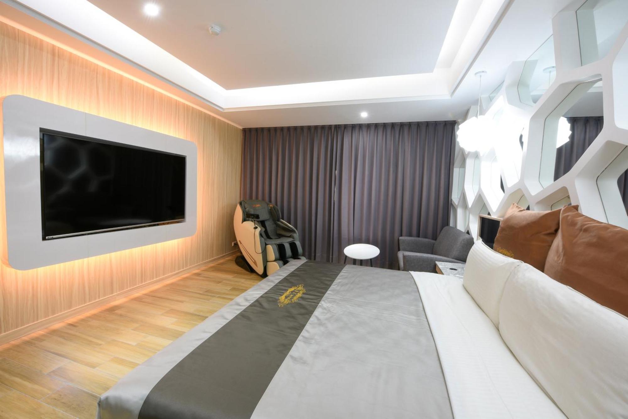 Zj Motel Hsinchu Dış mekan fotoğraf